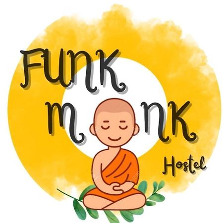 أورفيلا Funk Monk Hostel المظهر الخارجي الصورة