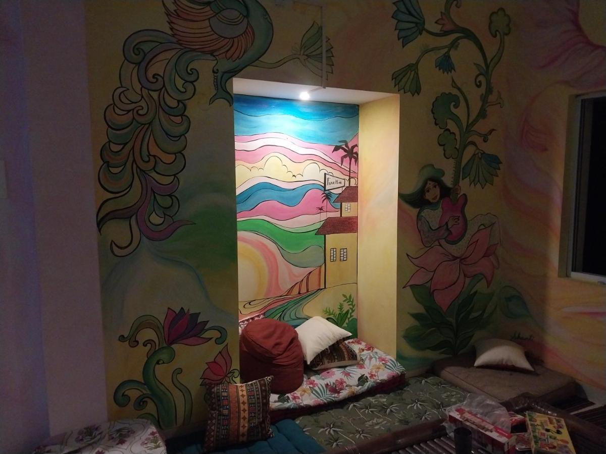 أورفيلا Funk Monk Hostel المظهر الخارجي الصورة