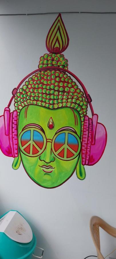 أورفيلا Funk Monk Hostel المظهر الخارجي الصورة